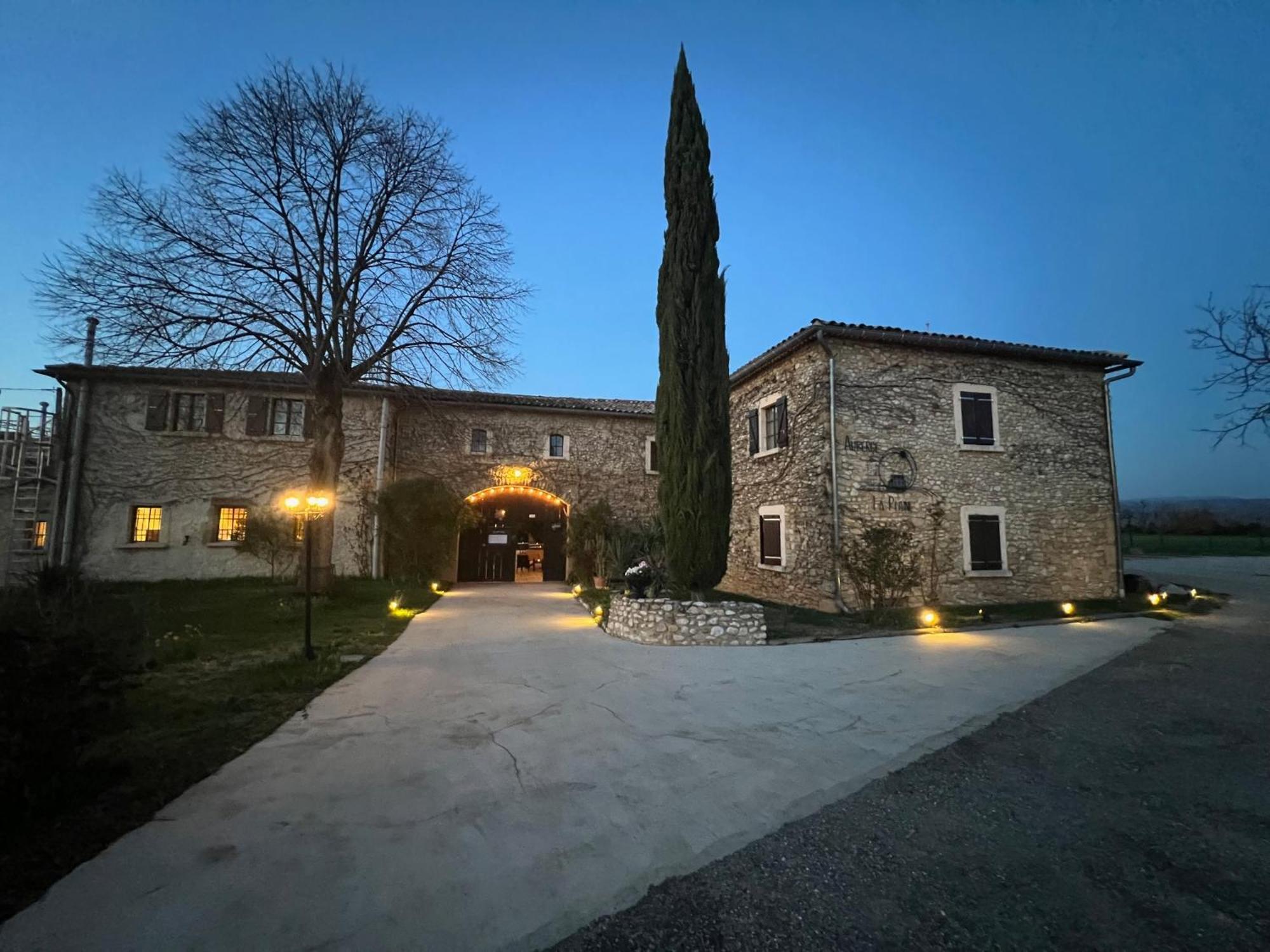Auberge La Plaine Chabrillan Zewnętrze zdjęcie